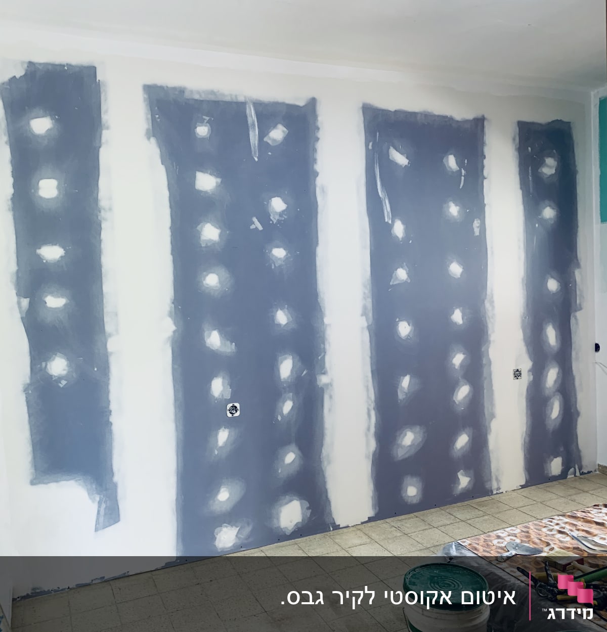 קיר גבס עם תיקוני שפכטל ולוחות גבס